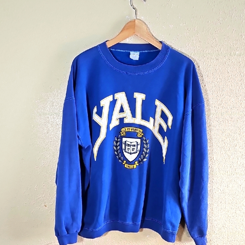 Vintage YALE Sweatshirt Sweater Pullover.